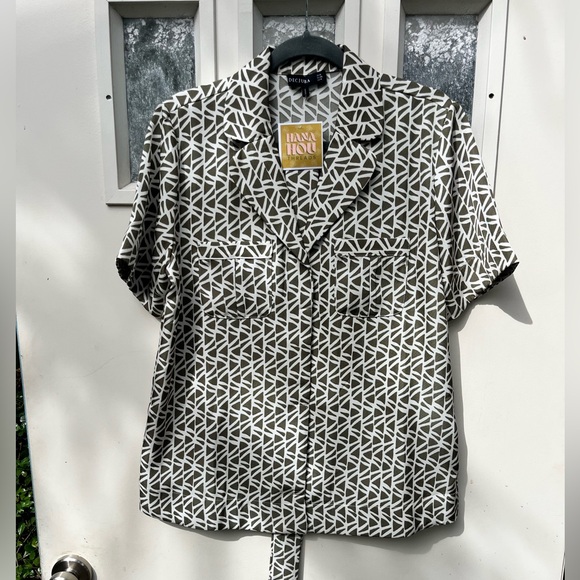DECJUBA Tops - Decjuba top size 4
